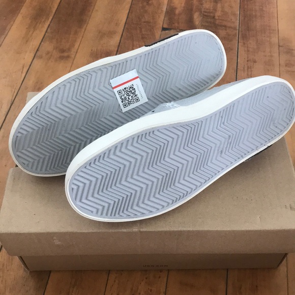 ⚡️SOLD⚡️Silver Metallic sneakers - Picture 2 of 4